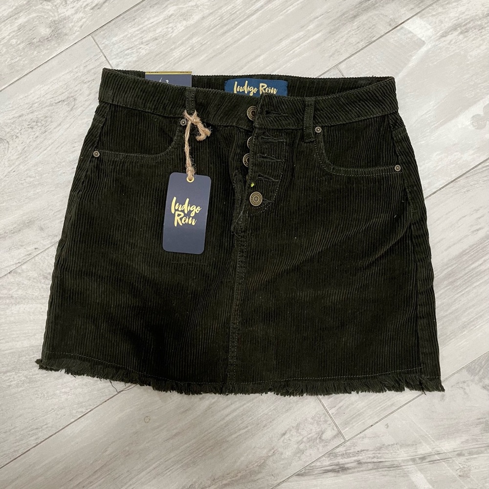 Olive green corduroy mini skirt - mid rise